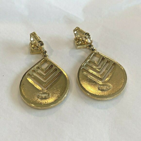 Vintage Crown Trifari clip on earrings gold tone drop & dangle mod 1980's chic - Picture 2 of 6